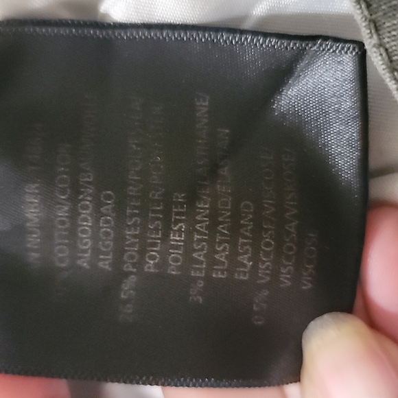 NWOT L&B Distressed Boyfriend Camo Pants - Picture 3 of 3